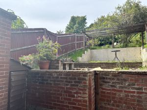 Photo 1- click for photo gallery